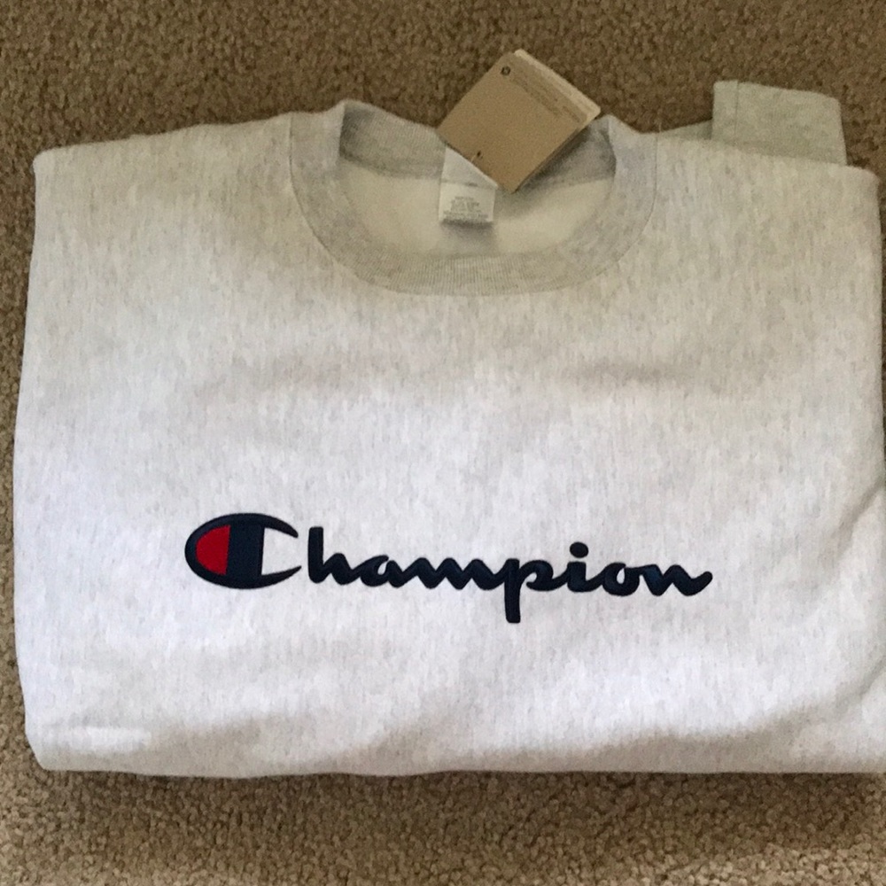 Gray champion crewneck with tags